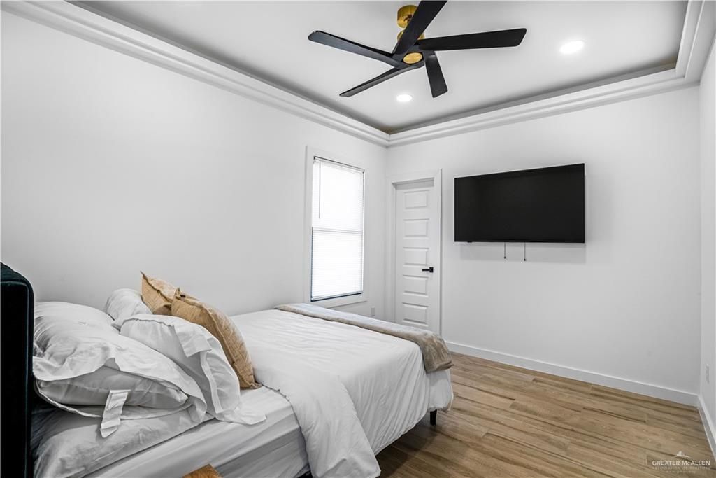 Bedroom, Interior, Recessed Lighting, Wood Texture Flooring