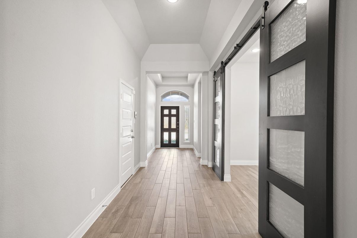 Interior, Recessed Lighting, Wood Texture Flooring