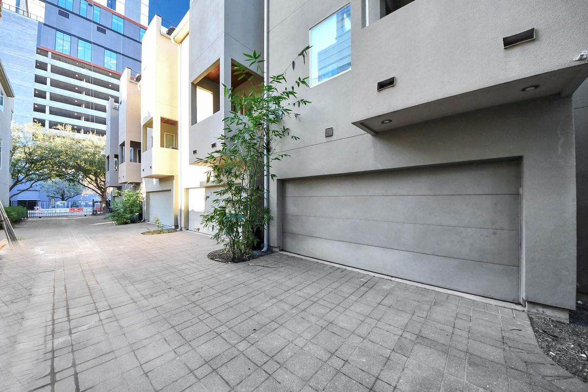 DE Listing image placeholder