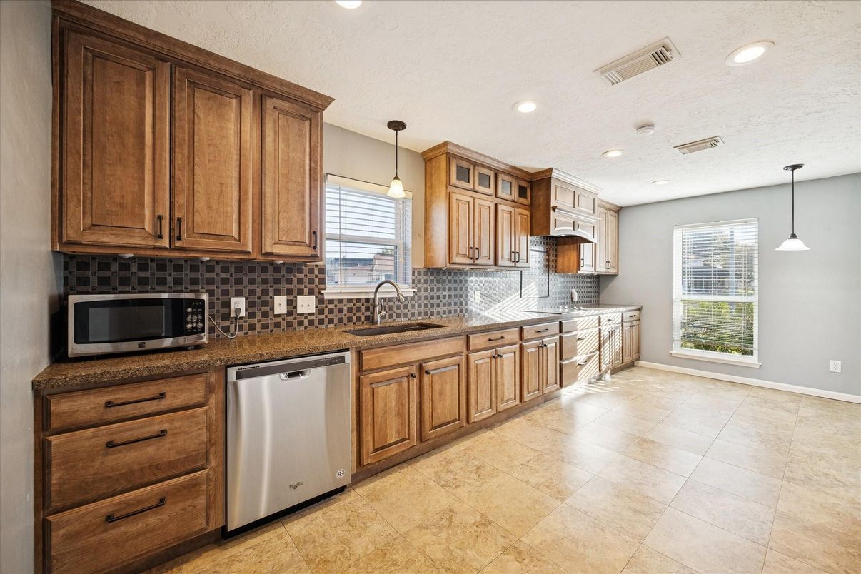 Interior, Kitchen, Pendant Lights, Recessed Lighting