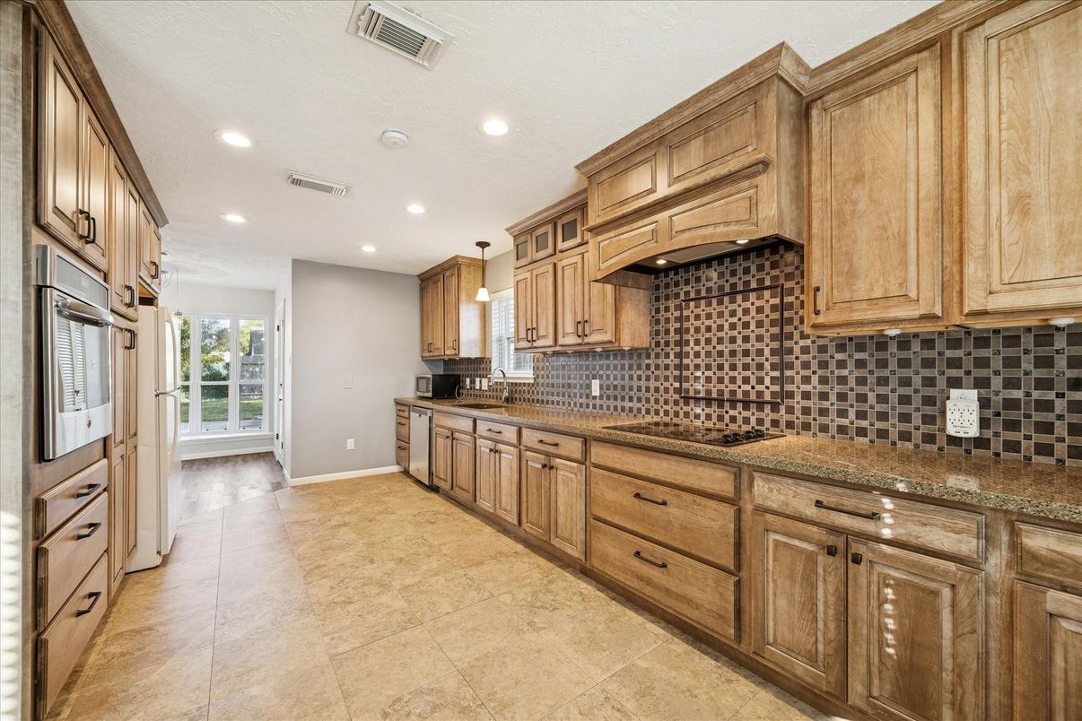 Interior, Kitchen, Pendant Lights, Recessed Lighting