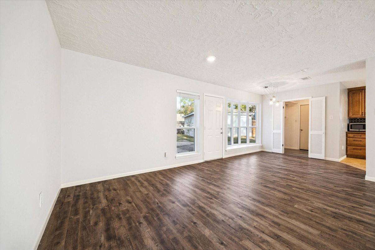 Empty room, Interior, Pendant Lights, Recessed Lighting, Wood Texture Flooring