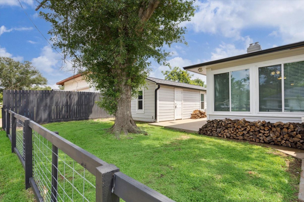 Backyard, Detached Garage, Exterior