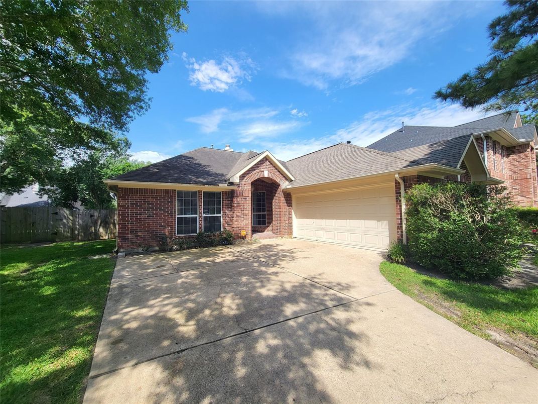 Attached, Exterior, Facade, Brick Facade, Mediterranean