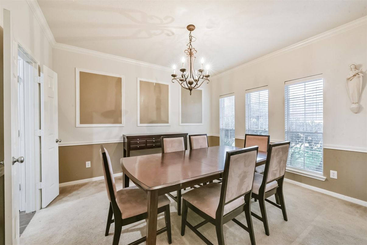 Chandelier, Dining room, Interior