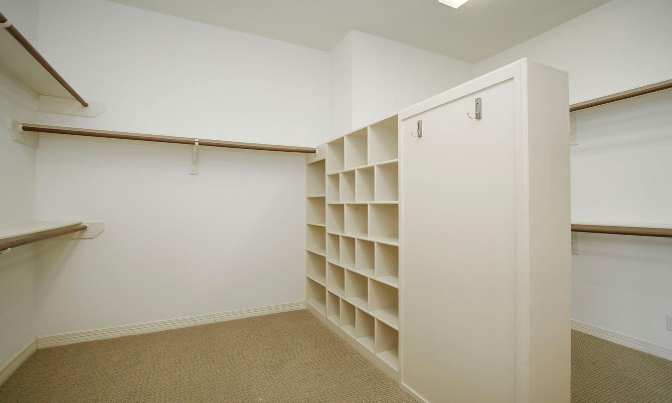 Interior, Walk-in Closets