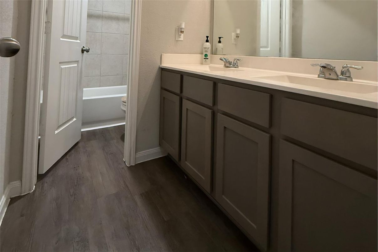Bathroom, Dual Sink Vanities, Interior, Wood Texture Flooring
