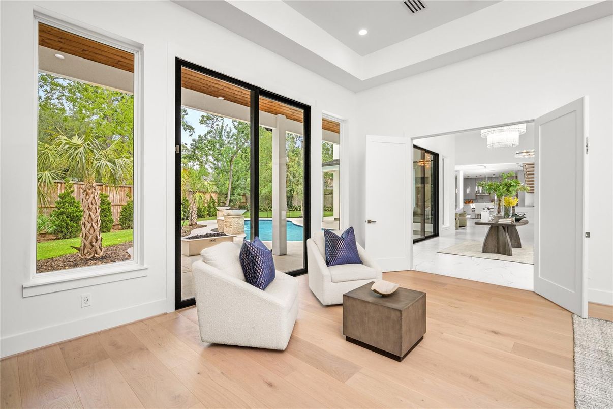 Interior, Living room, Recessed Lighting, Wood Texture Flooring