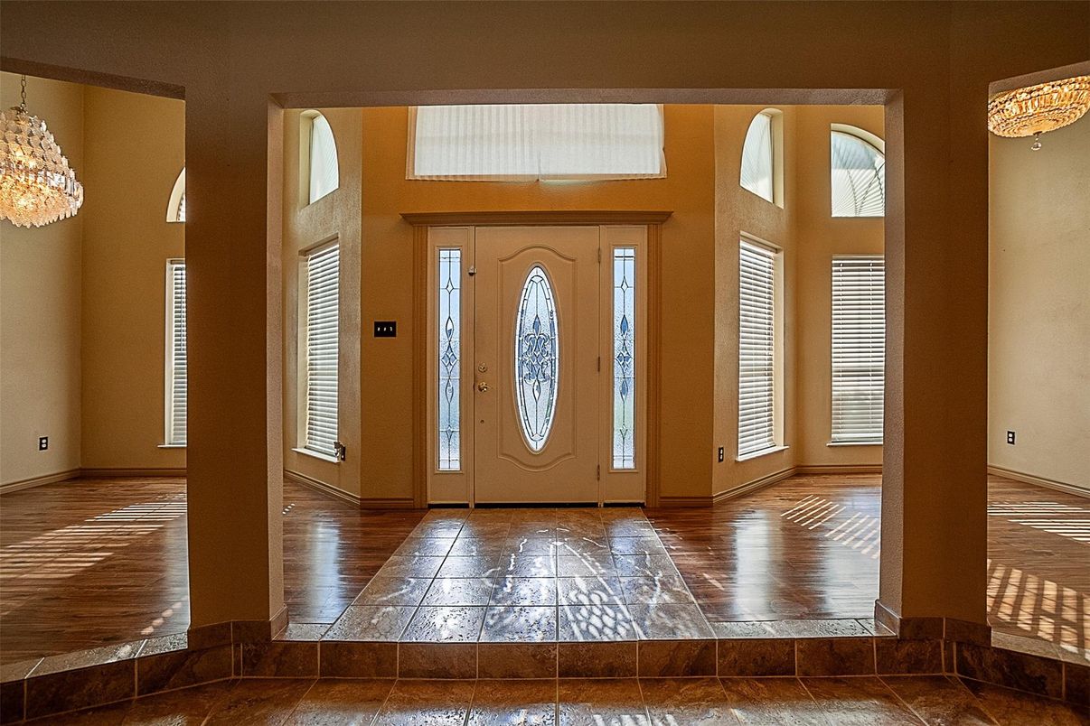 Chandelier, Interior, Wood Texture Flooring