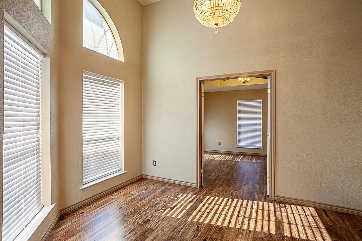 Chandelier, Empty room, Interior, Wood Texture Flooring