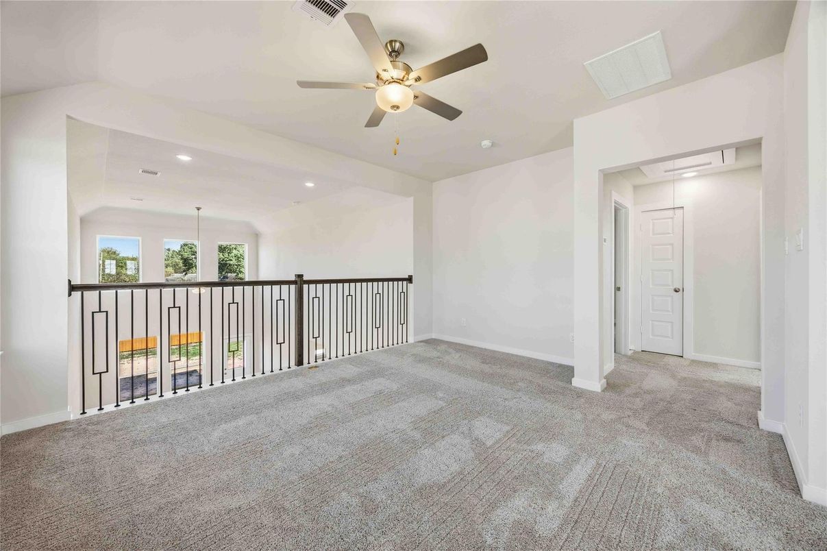 Empty room, Interior, Recessed Lighting