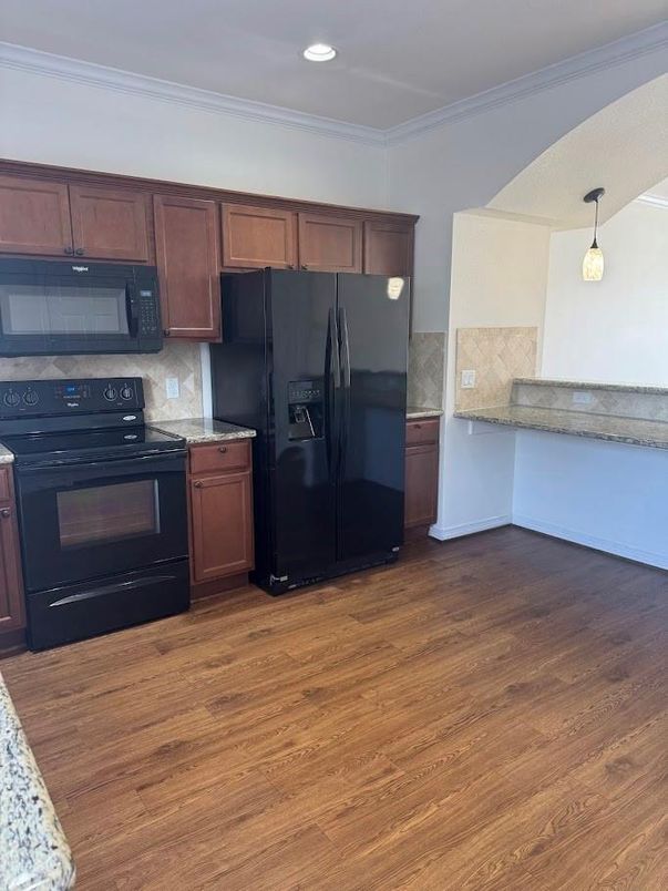 Interior, Kitchen, Pendant Lights, Recessed Lighting, Wood Texture Flooring