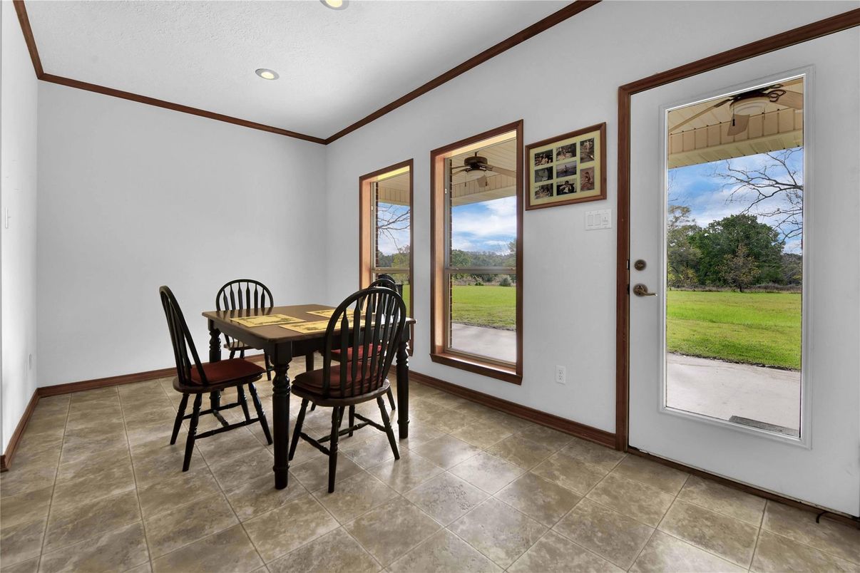 Dining room, Interior, Recessed Lighting