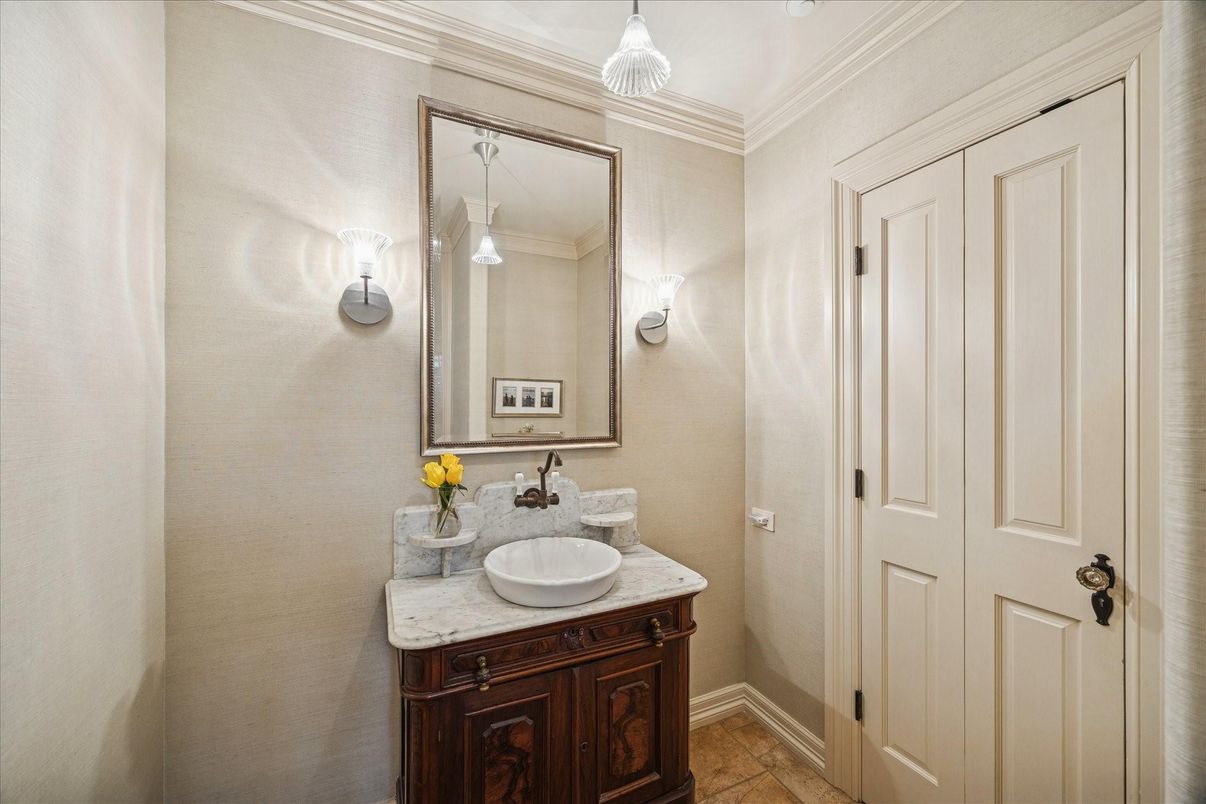 Bathroom, Interior, Pendant Lights