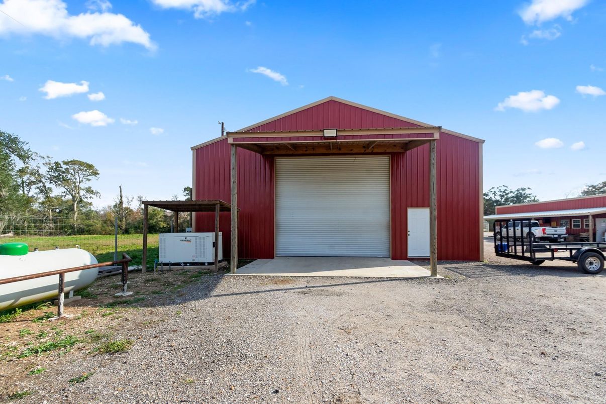 Backyard, Detached Garage, Exterior