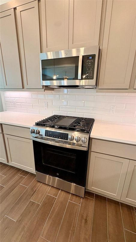 Interior, Kitchen, Stainless Steel Appliances, Wood Texture Flooring