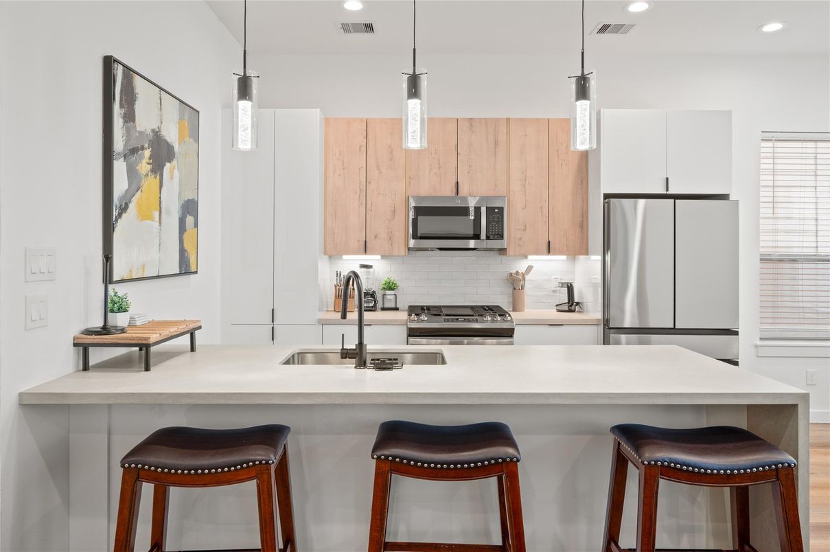 Interior, Kitchen, Pendant Lights, Recessed Lighting, Stainless Steel Appliances