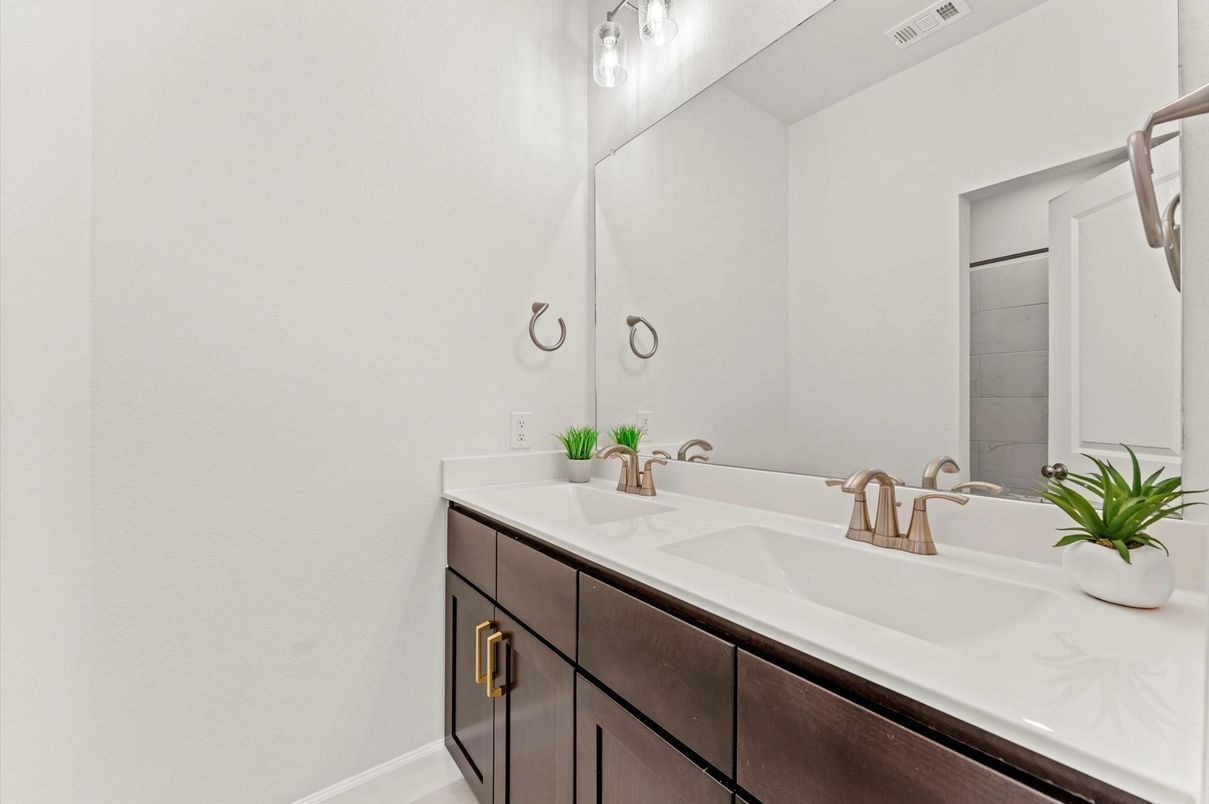 Bathroom, Dual Sink Vanities, Interior