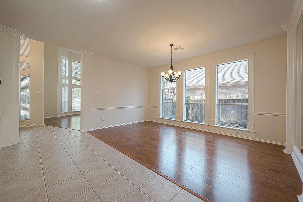 Chandelier, Empty room, Interior, Wood Texture Flooring