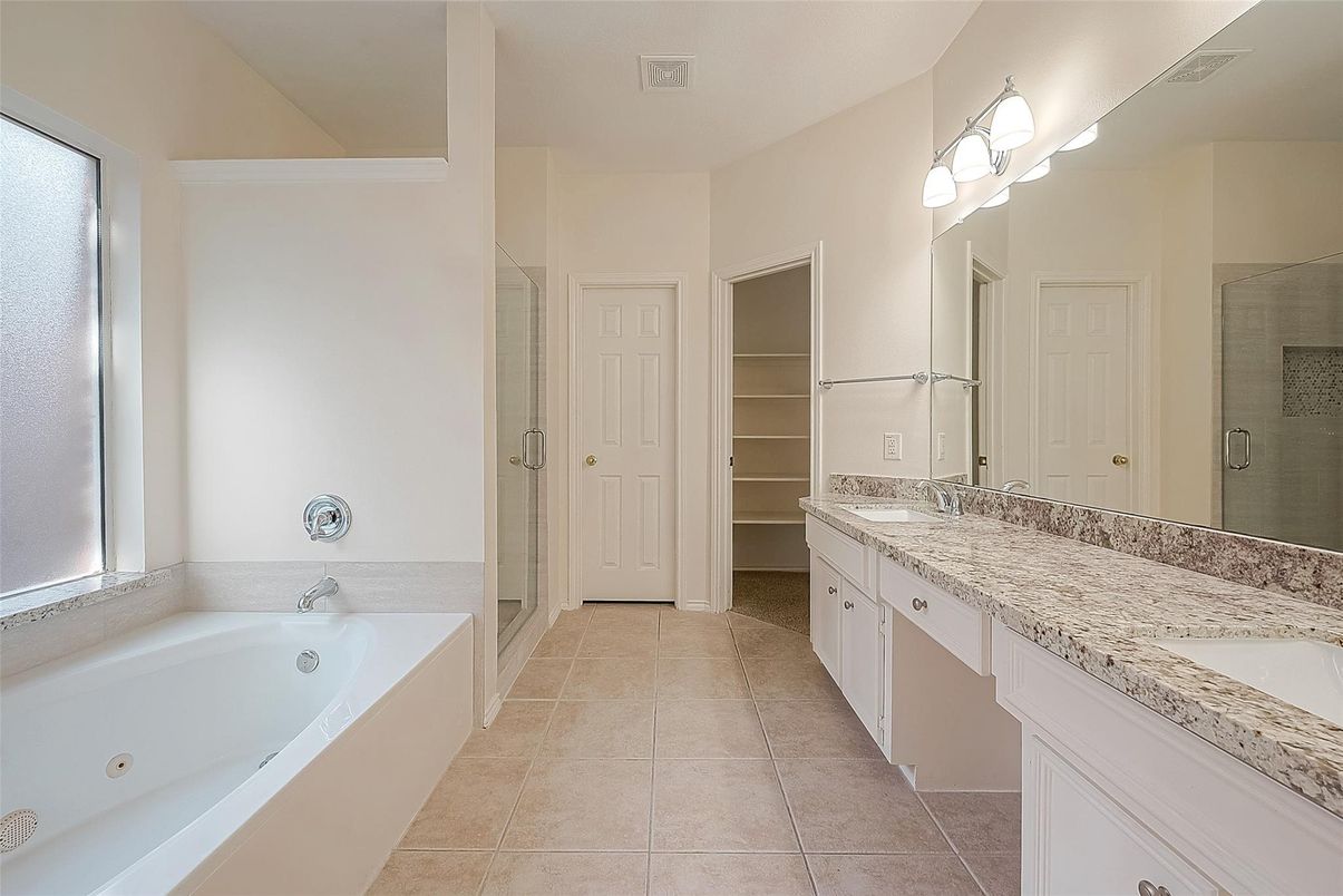 Bathroom, Dual Sink Vanities, Interior