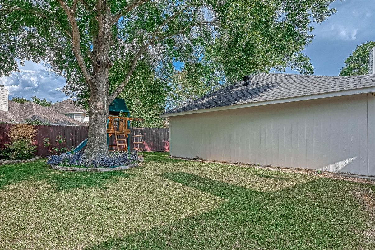 Backyard, Exterior, Playground