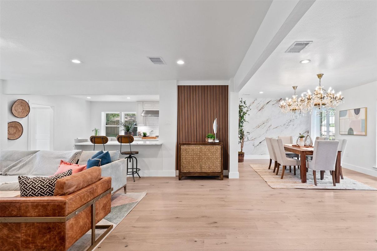 Chandelier, Dining room, Interior, Kitchen, Marble Walls, Recessed Lighting, Wood Texture Flooring