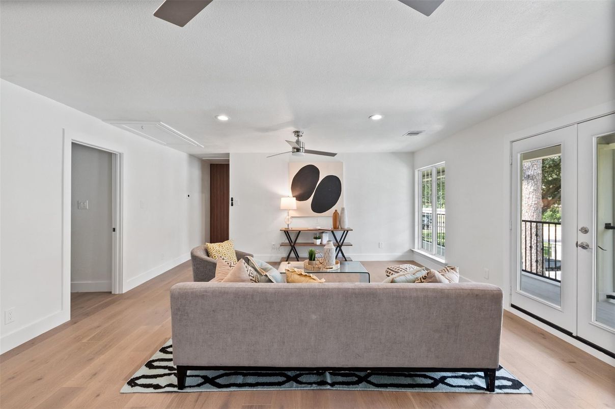Interior, Living room, Recessed Lighting, Wood Texture Flooring