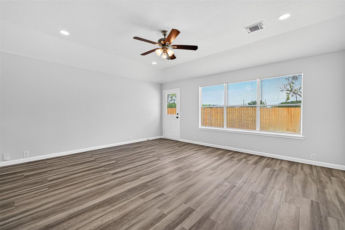 Empty room, Interior, Recessed Lighting, Wood Texture Flooring