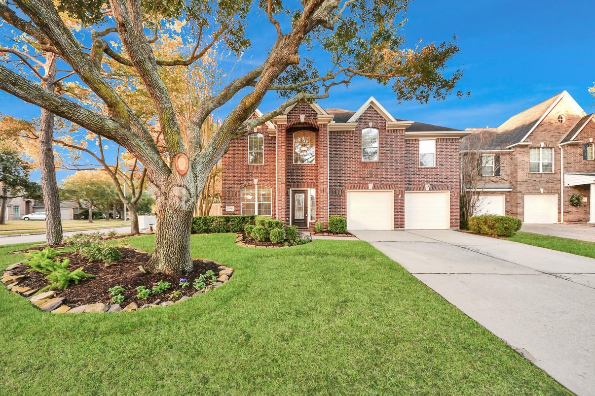 Attached, Backyard, Exterior, Facade, Brick Facade, French Provincial