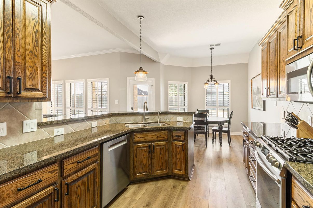Dining room, Interior, Kitchen, Pendant Lights, Wood Texture Flooring