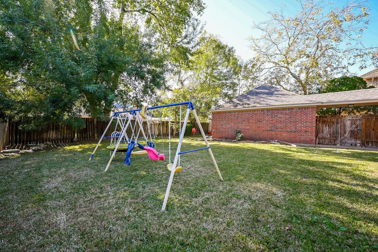 Backyard, Exterior, Playground