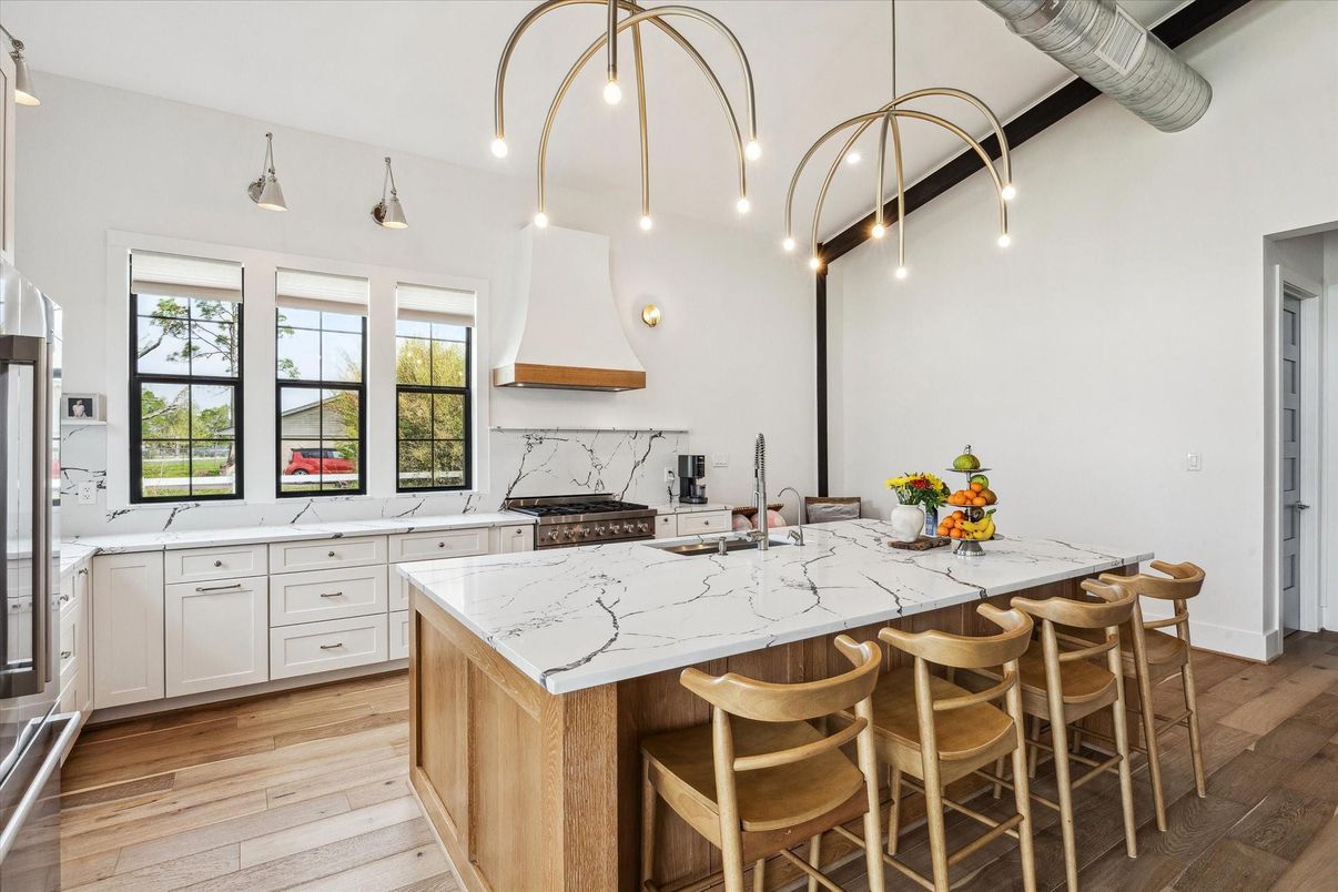 Interior, Kitchen, Pendant Lights, Wood Texture Flooring