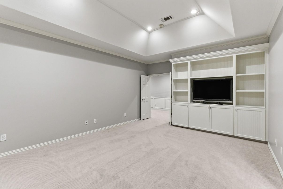 Empty room, Interior, Recessed Lighting