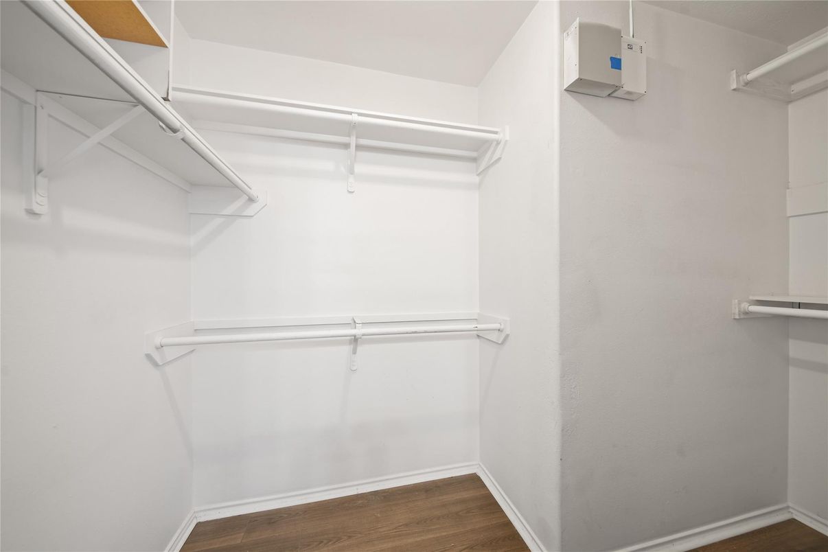 Interior, Walk-in Closets, Wood Texture Flooring