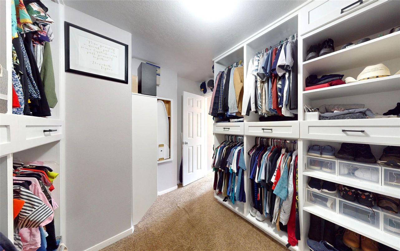 Interior, Walk-in Closets