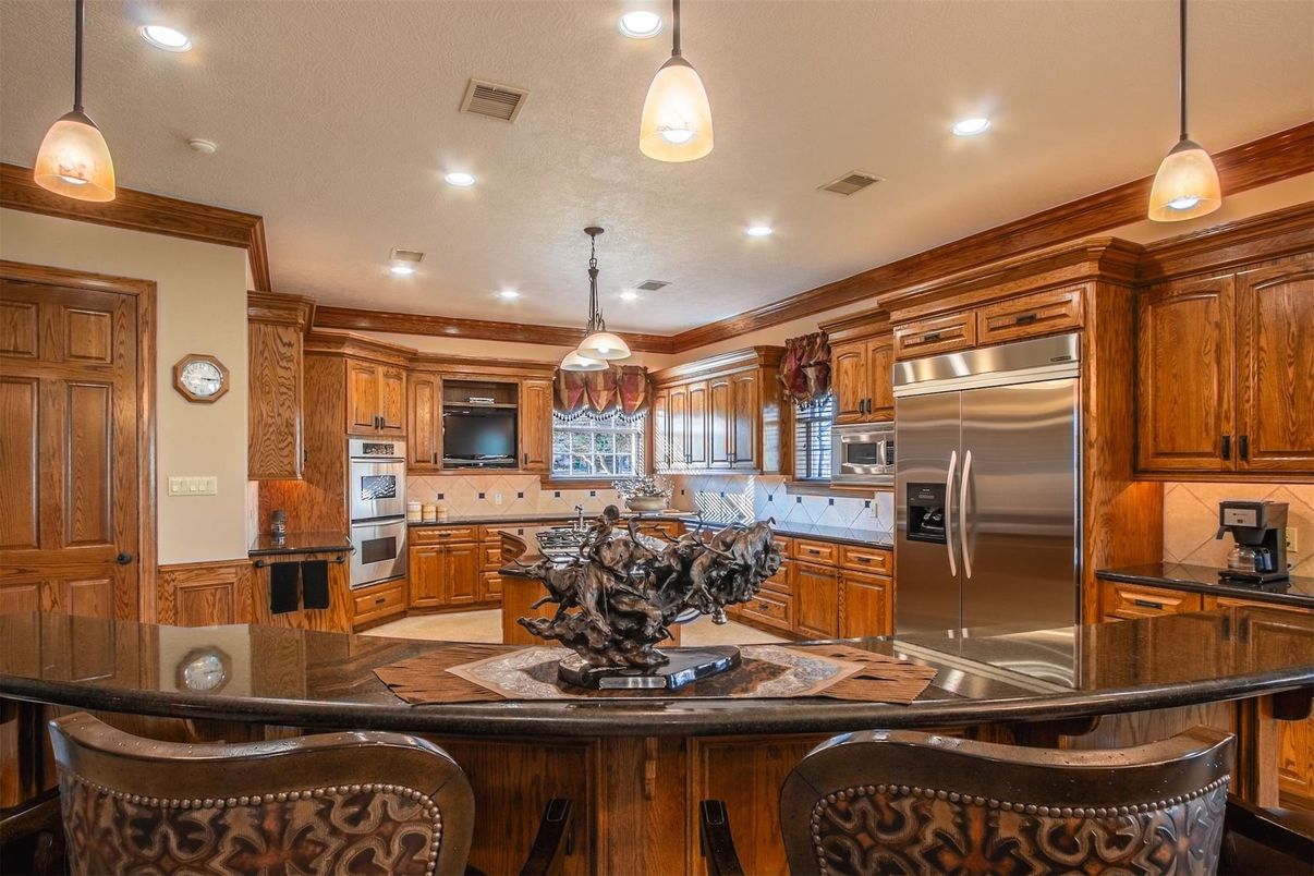 Interior, Kitchen, Pendant Lights, Recessed Lighting, Stainless Steel Appliances