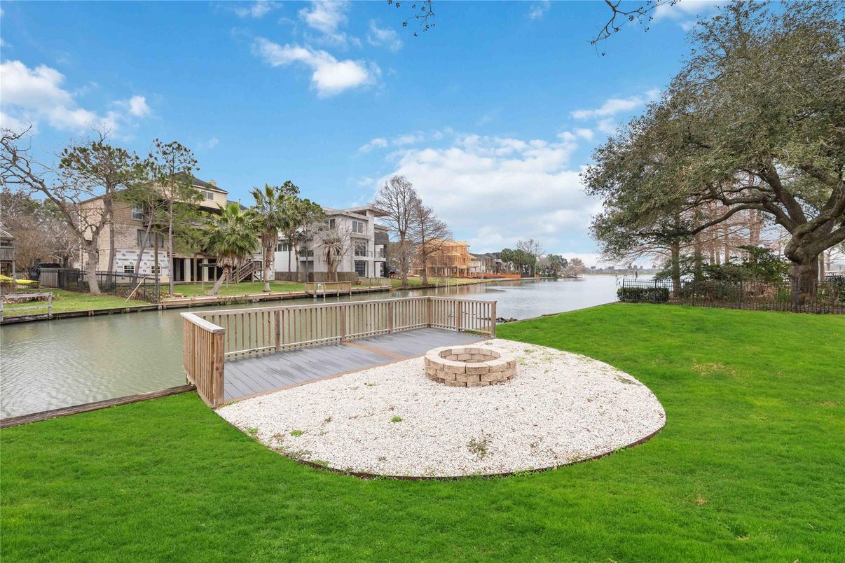 Backyard, Exterior, Water