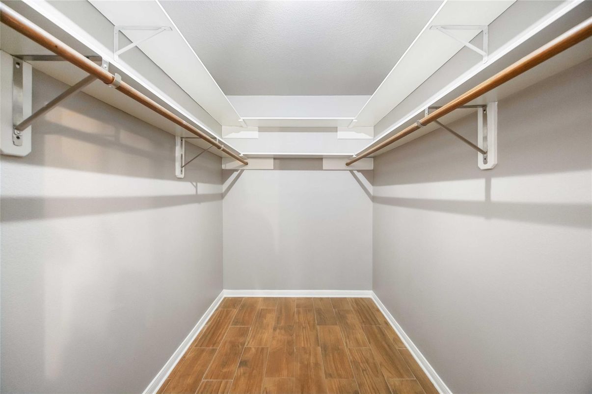 Interior, Walk-in Closets, Wood Texture Flooring