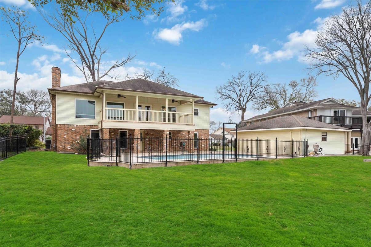 Backyard, Exterior, Pool