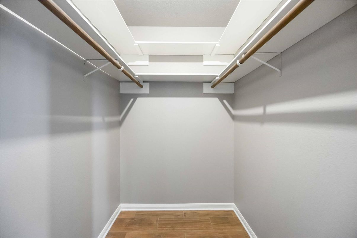 Interior, Walk-in Closets, Wood Texture Flooring