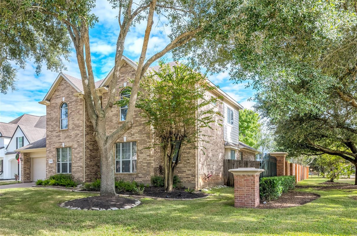 Exterior, Facade, Brick Facade, Tudor Revival