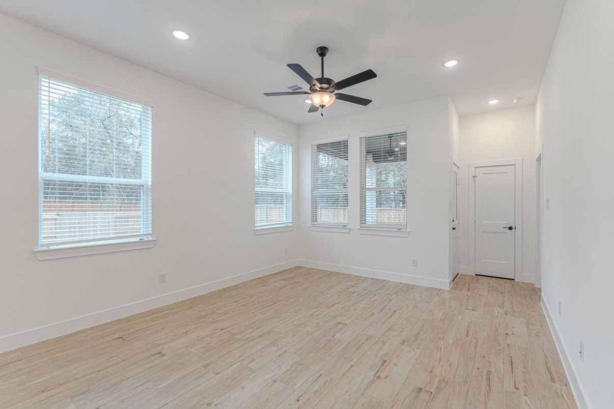 Empty room, Interior, Recessed Lighting, Wood Texture Flooring