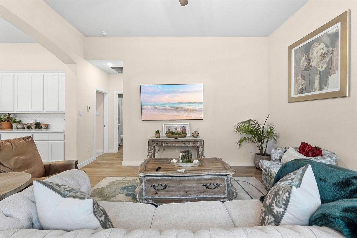 Interior, Living room, Recessed Lighting, Wood Texture Flooring