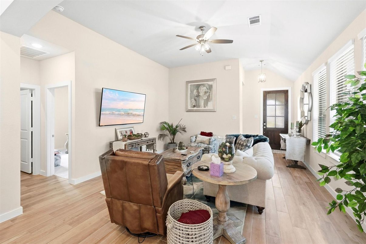 Interior, Living room, Pendant Lights, Wood Texture Flooring