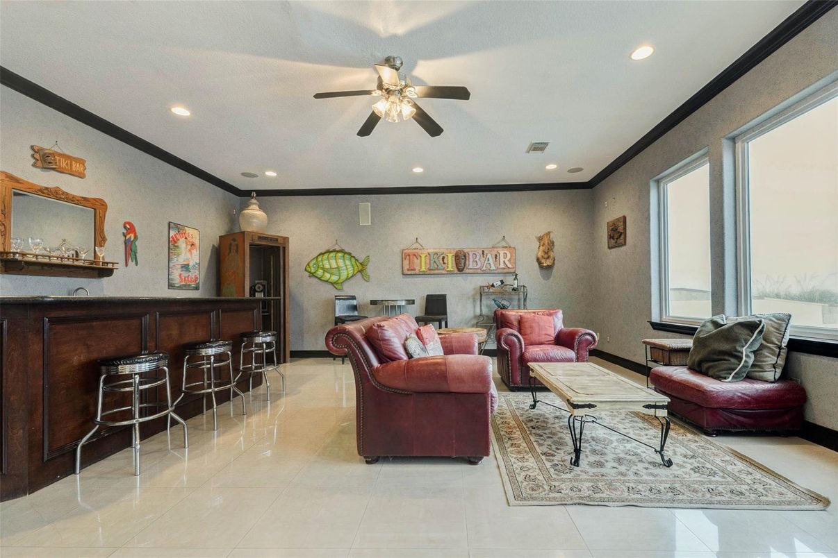 Interior, Living room, Pendant Lights, Recessed Lighting