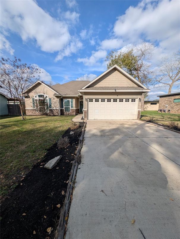 Attached, Backyard, Exterior, Facade, Ranch