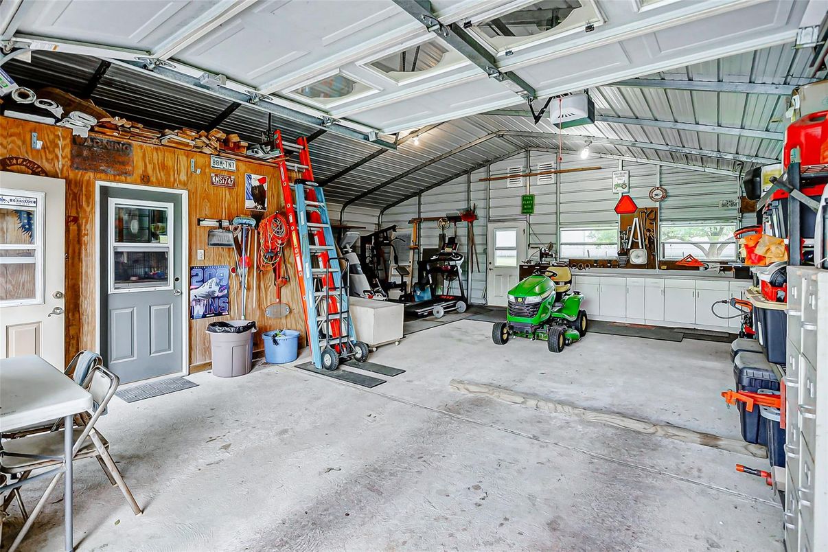Fitness Equipment, Garage, Interior