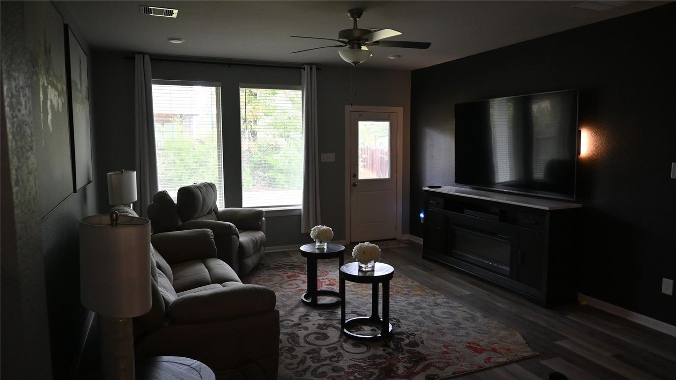 Interior, Living room, Recessed Lighting, Wood Texture Flooring