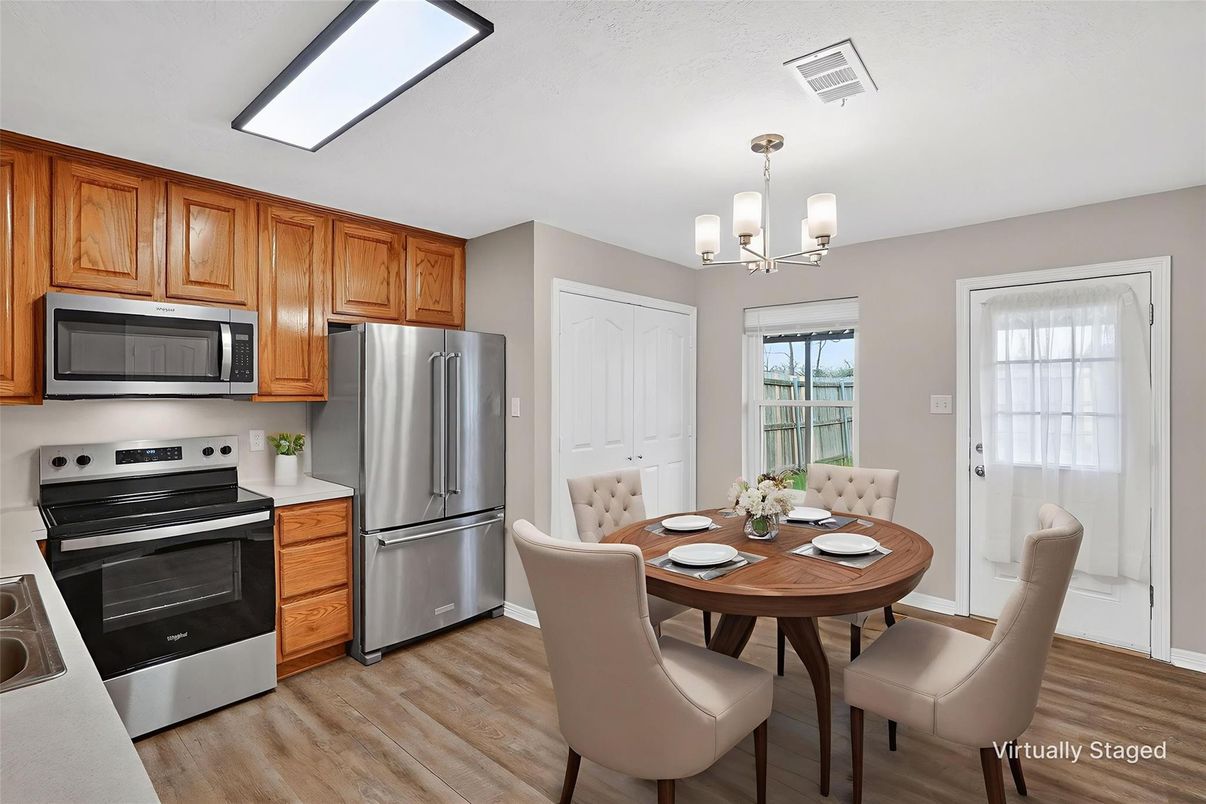 Chandelier, Dining room, Interior, Kitchen, Wood Texture Flooring