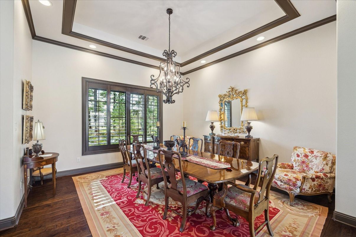Chandelier, Dining room, Interior, Pendant Lights, Recessed Lighting, Wood Texture Flooring